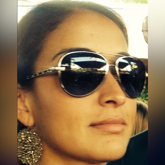 authentic CHANEL Lambskin Aviator Chain Sunglasses 4194-Q in Blue - Picture 6 of 9